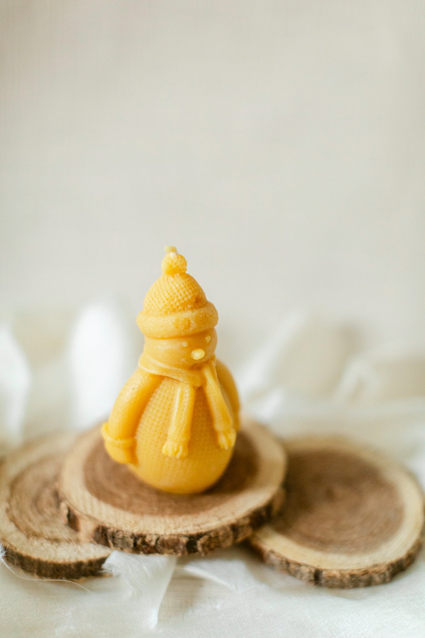 Beeswax Snowman Candle