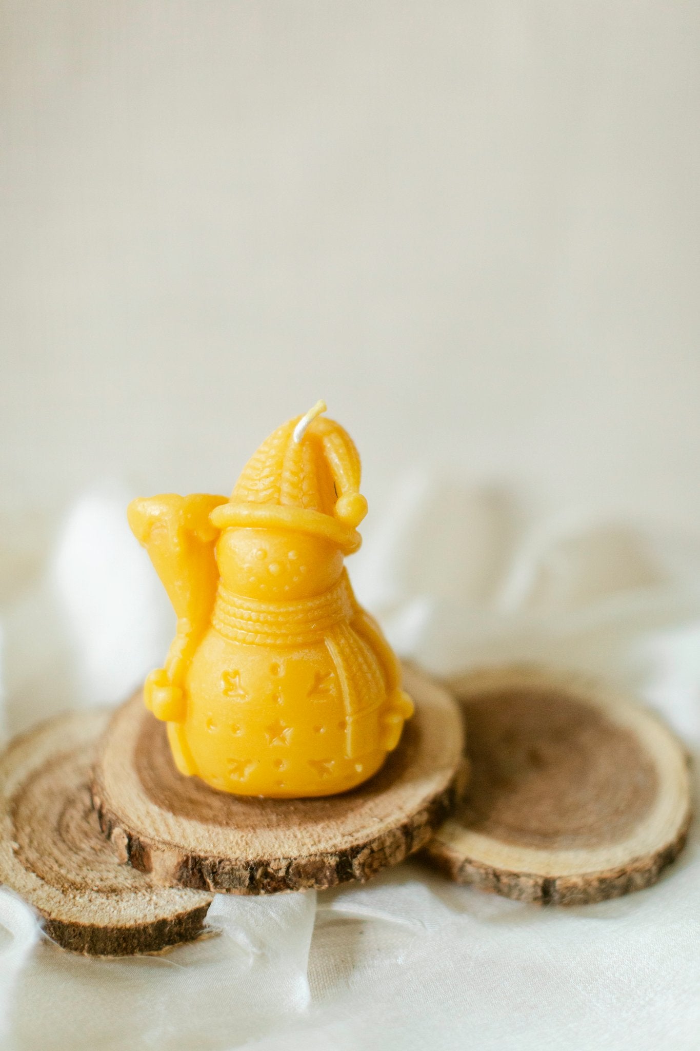 Beeswax Snowman Candle