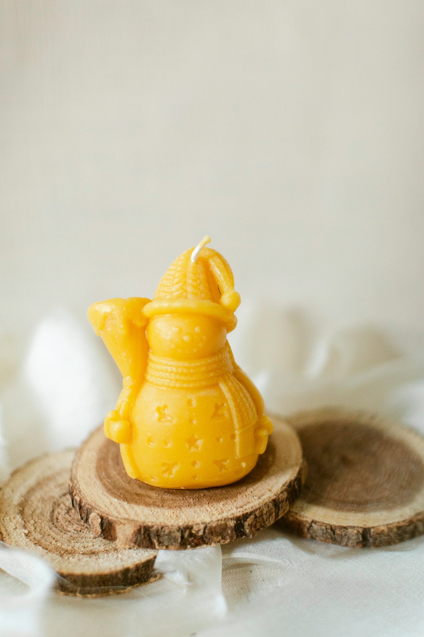 Beeswax Snowman Candle