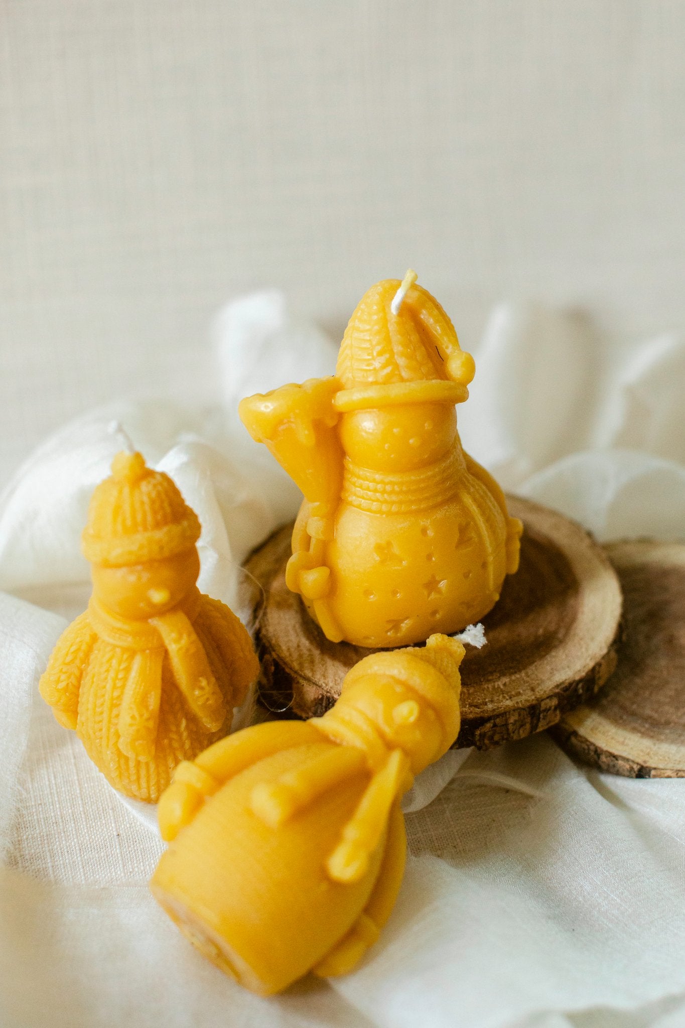 Beeswax Snowman Candle