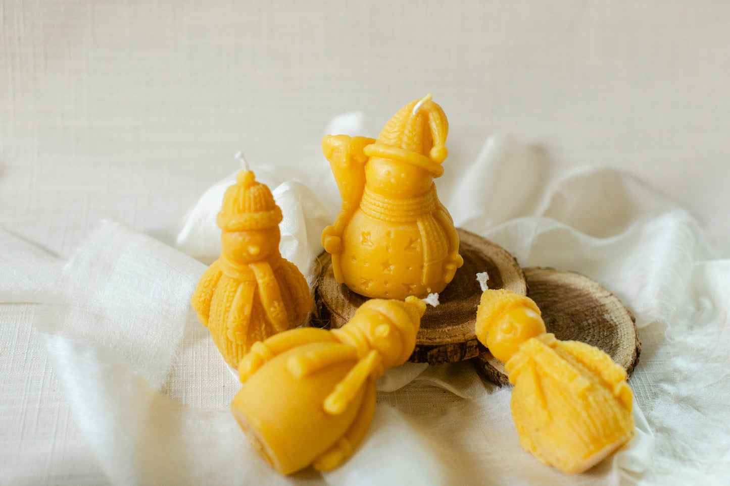 Beeswax Snowman Candle