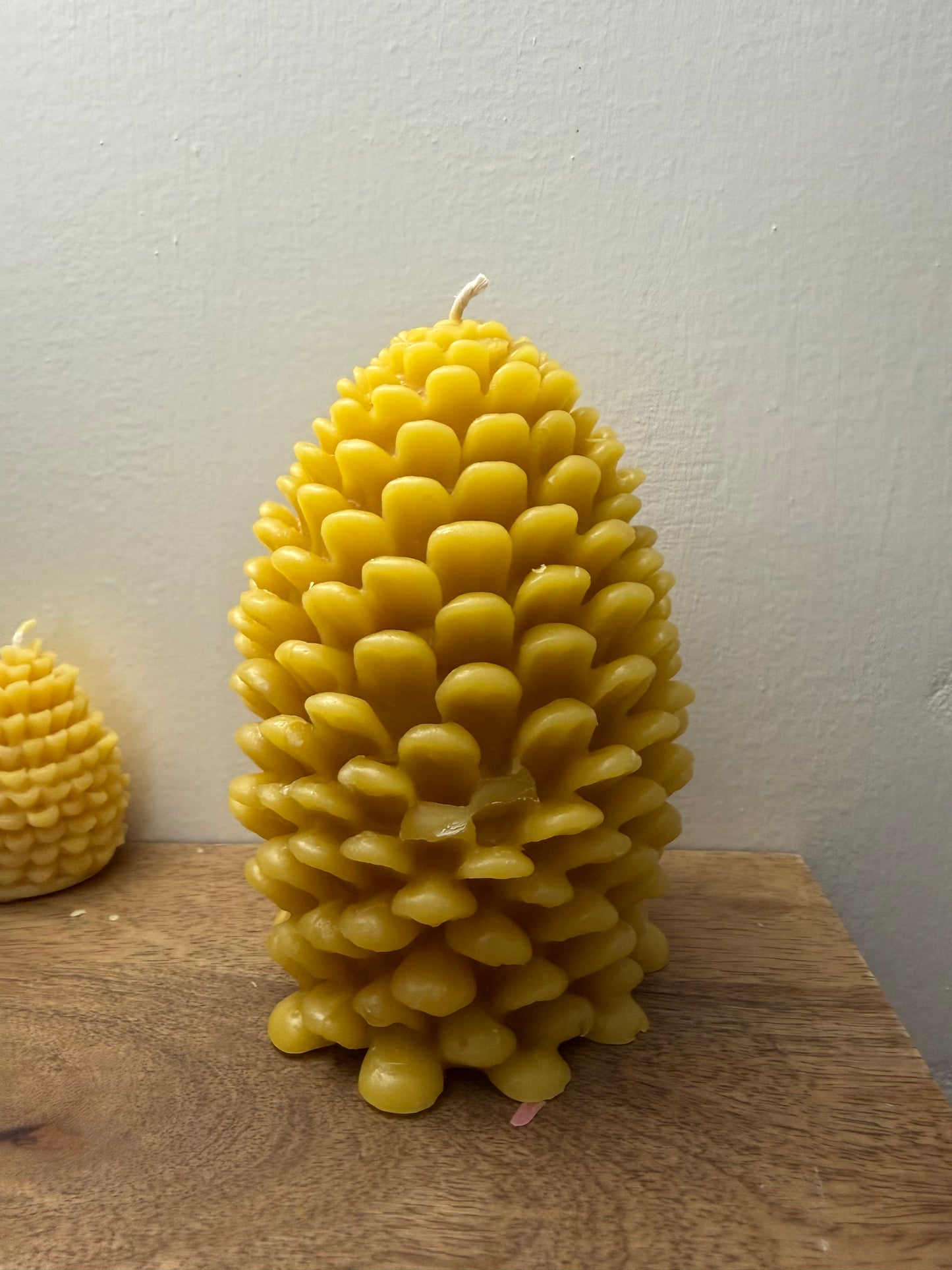 100% Beeswax Pinecone Candle