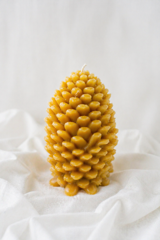 100% Beeswax Pinecone Candle