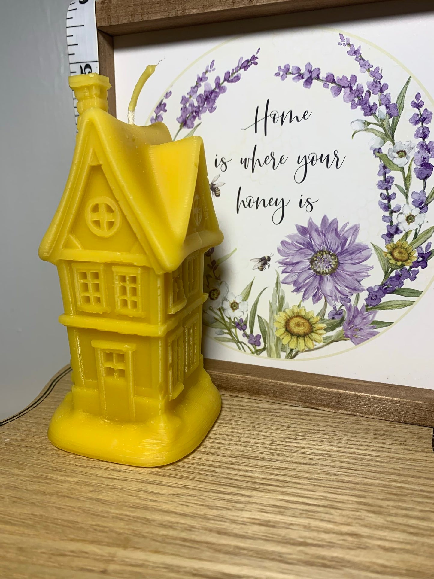 100% Beeswax House Candle