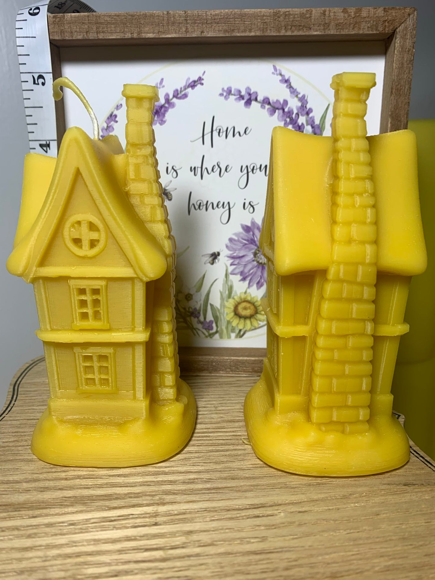 100% Beeswax House Candle