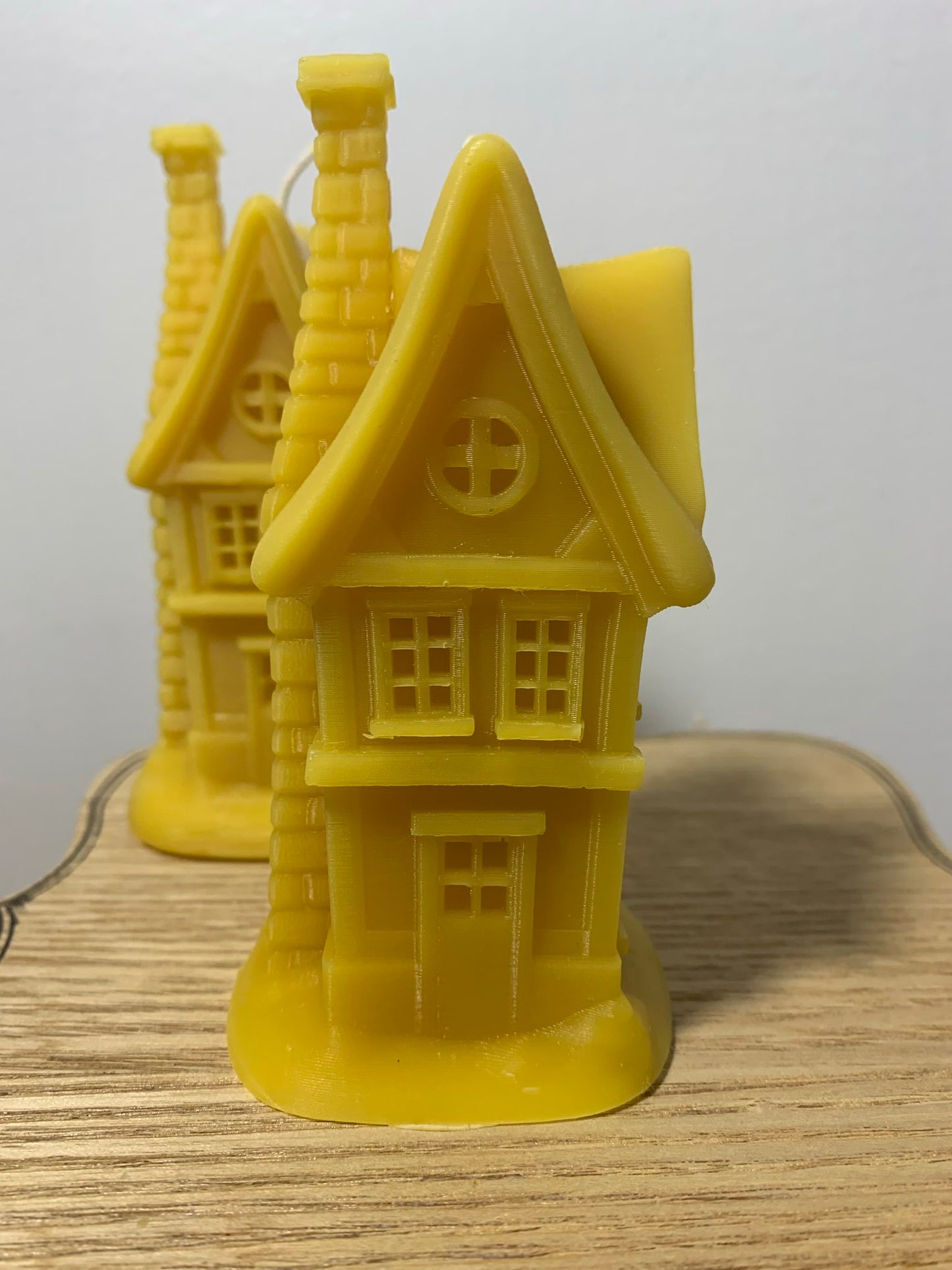 100% Beeswax House Candle