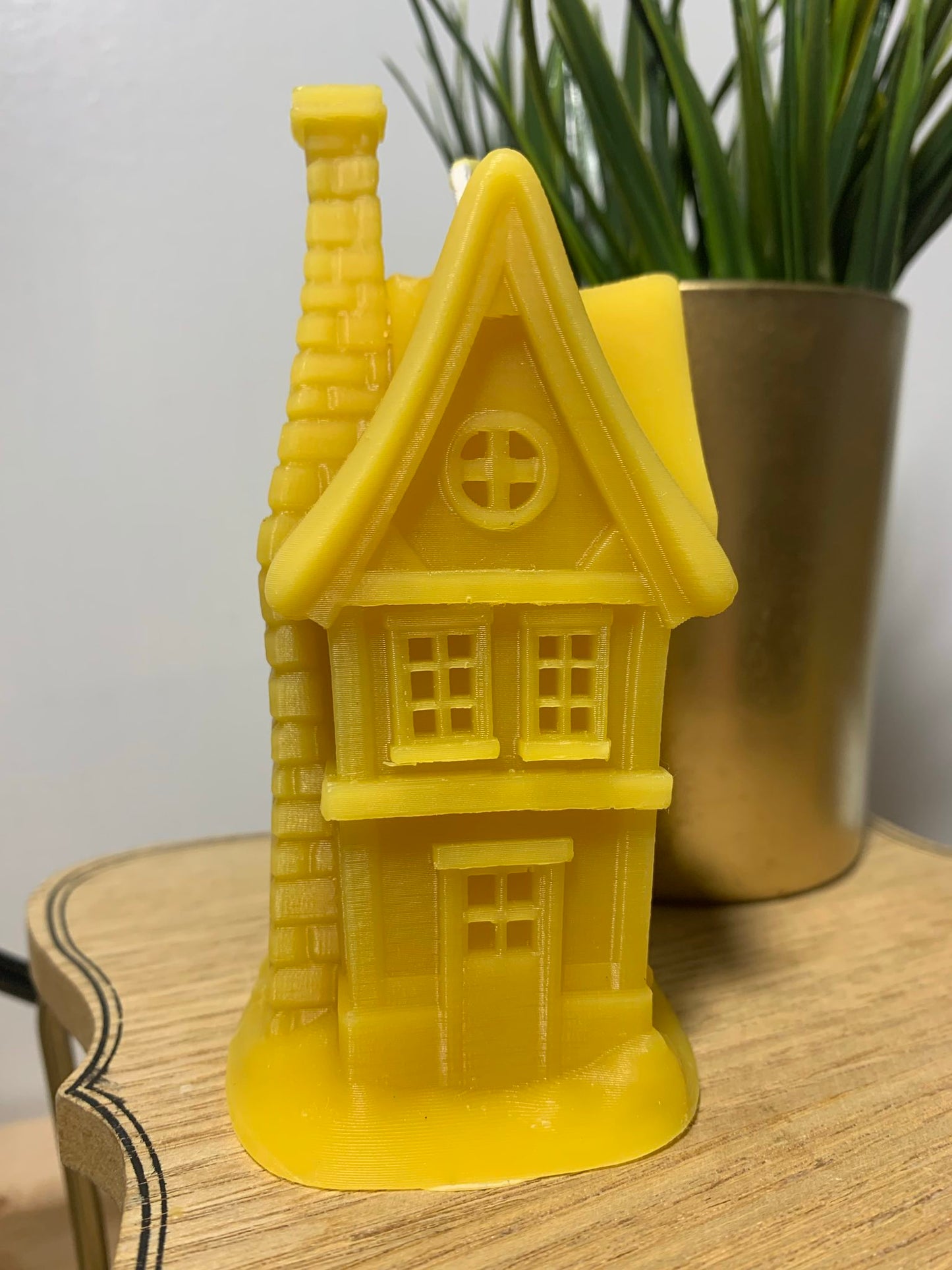 100% Beeswax House Candle